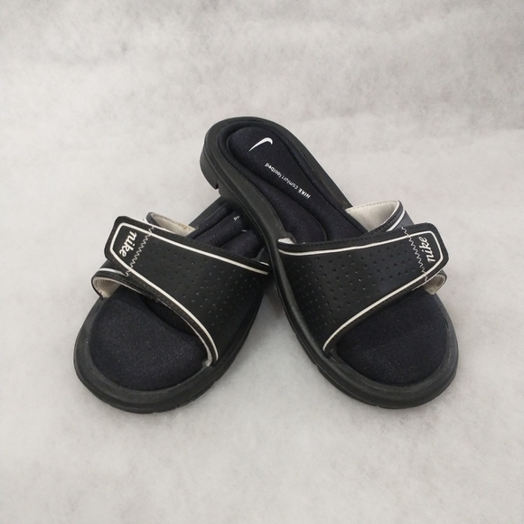 NIKE $32 Comfort Footbed Womens Flip Flops Sandals Shoes 6 Black Color-Block